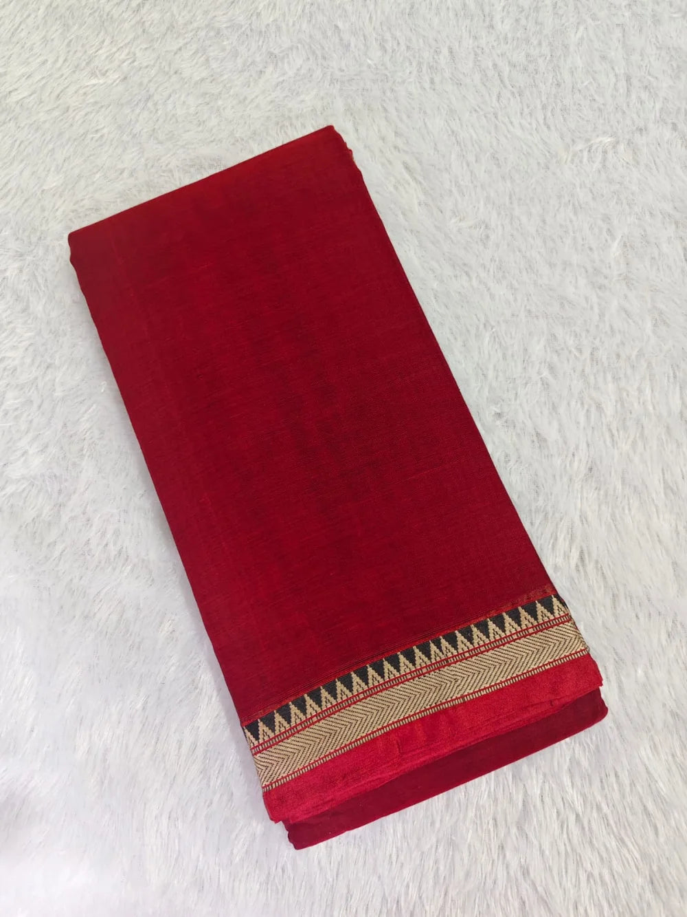 Elegant Red Cotton Saree with Zari-Inspired Border – 6.25 Meters