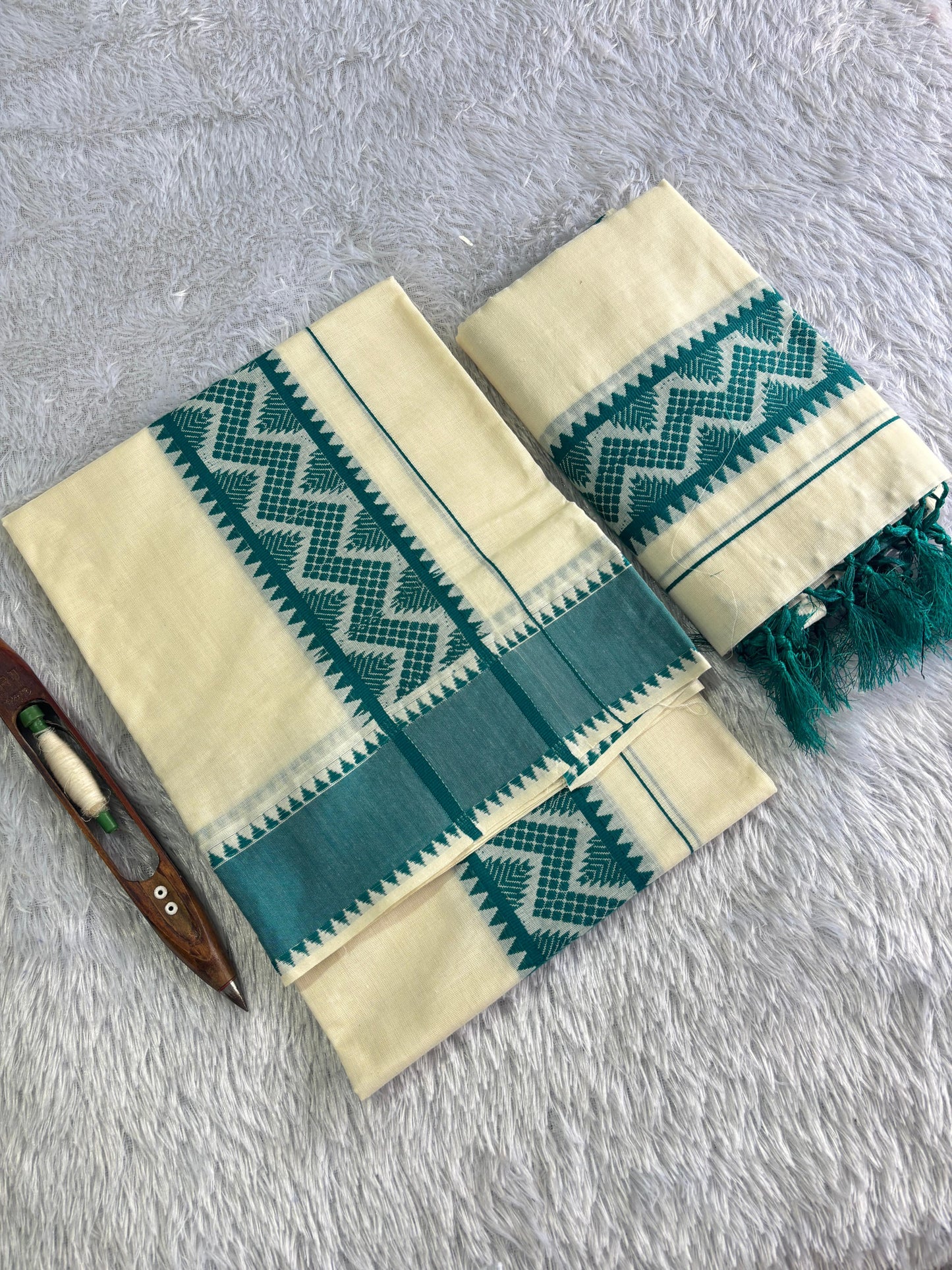 Premium Cotton Set Mundu with Tassels – 2.80m Traditional Kerala Wear | Colour-Only Design(VHWG)