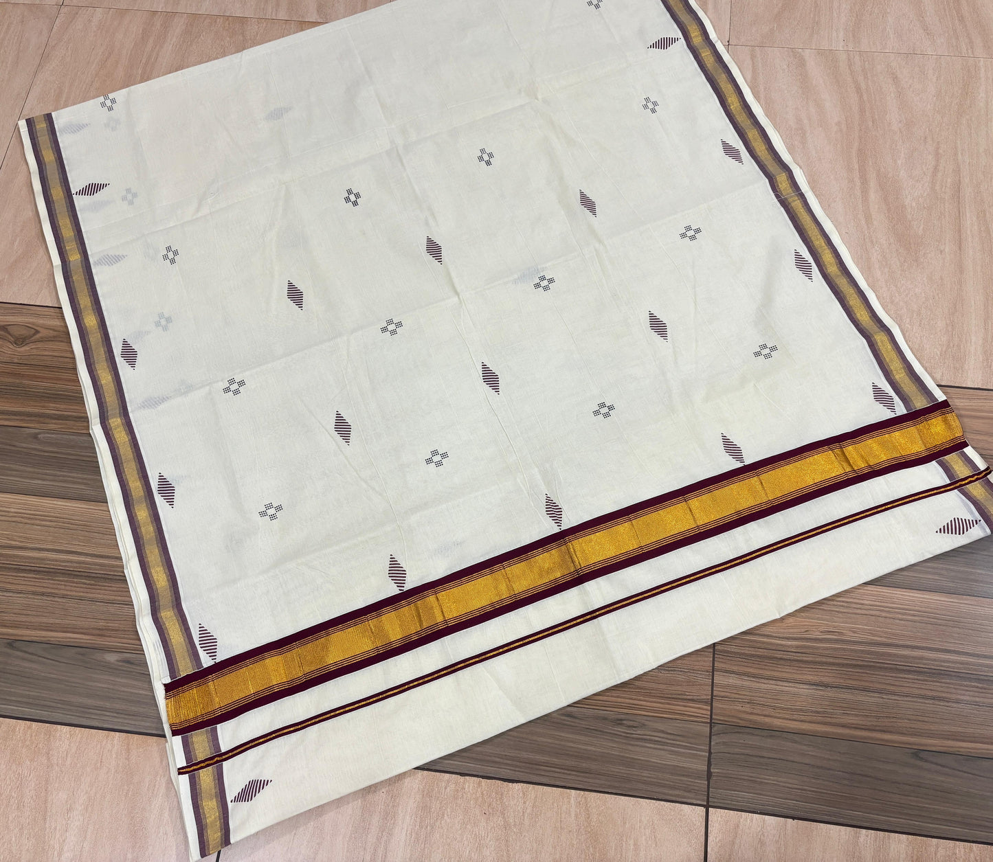 Premium Kara Kasavu Cotton Saree with Small Butta Print – 6.25 Meters