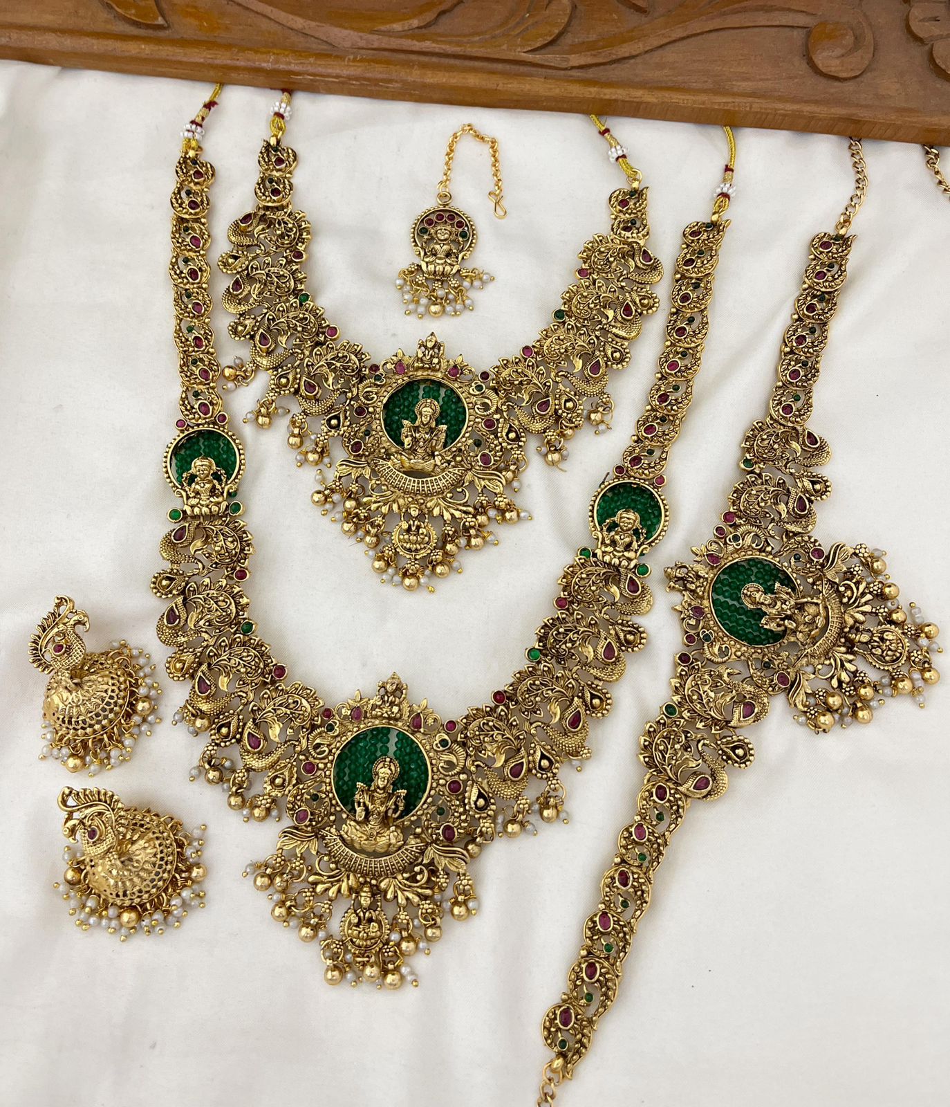 Full Bridal Matte Gold Jewellery Set – Traditional Elegance | Velocentra Hub UK