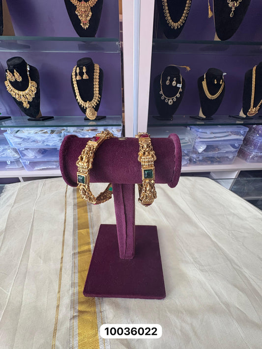 Matte Gold Bangles – Elegant Traditional Style